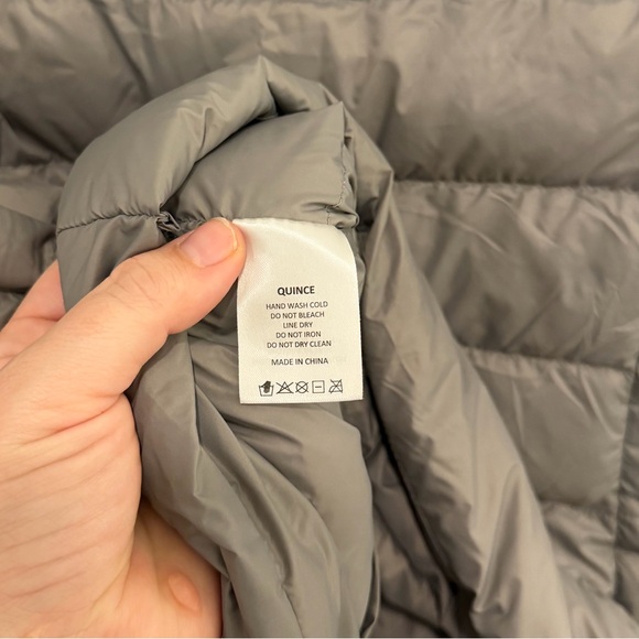 Quince Women's Lightweight Down Packable Jacket Grey Size Medium - Picture 7 of 7